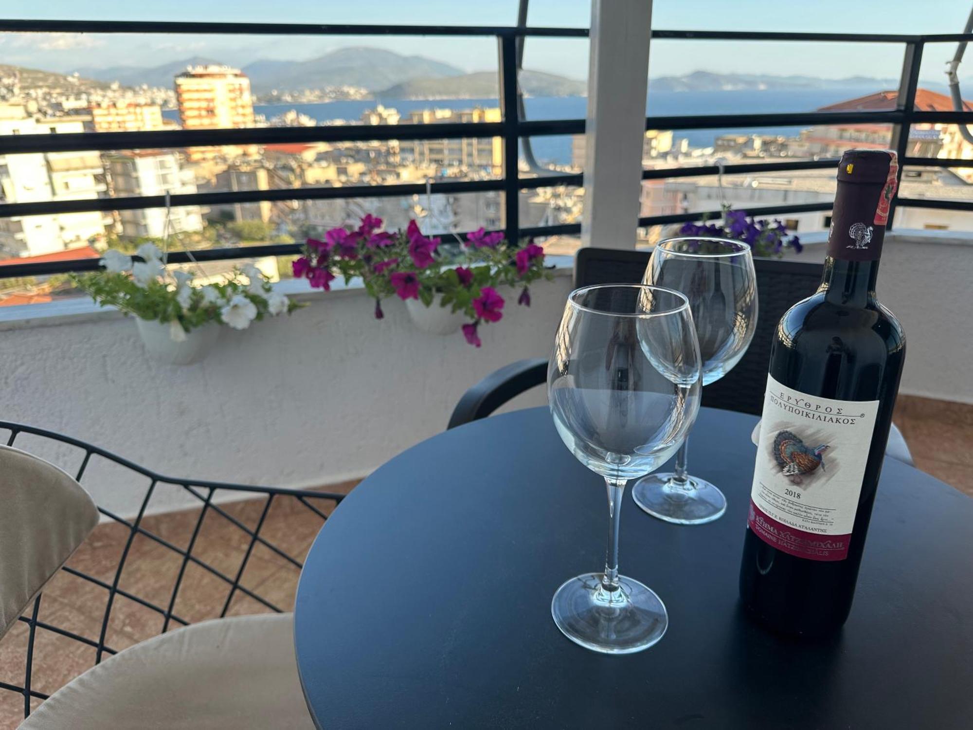 Suites Kozi Sarandë Eksteriør billede